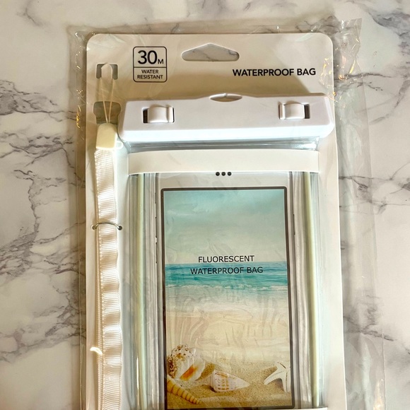 4/$25 NWOT White Fluorescent Waterproof bag for phone - Picture 2 of 6